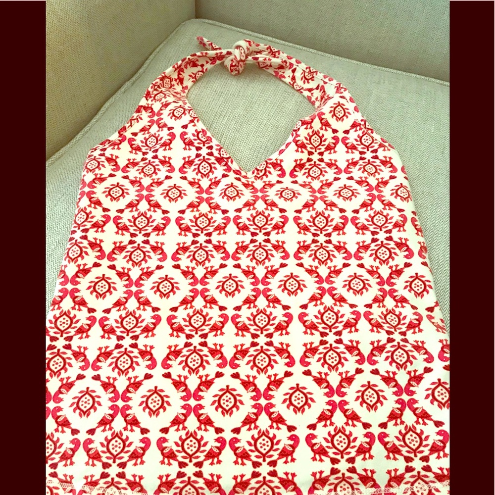 Adorable backless summer top! Stretchable.